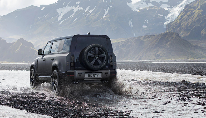 Land Rover Defender 
